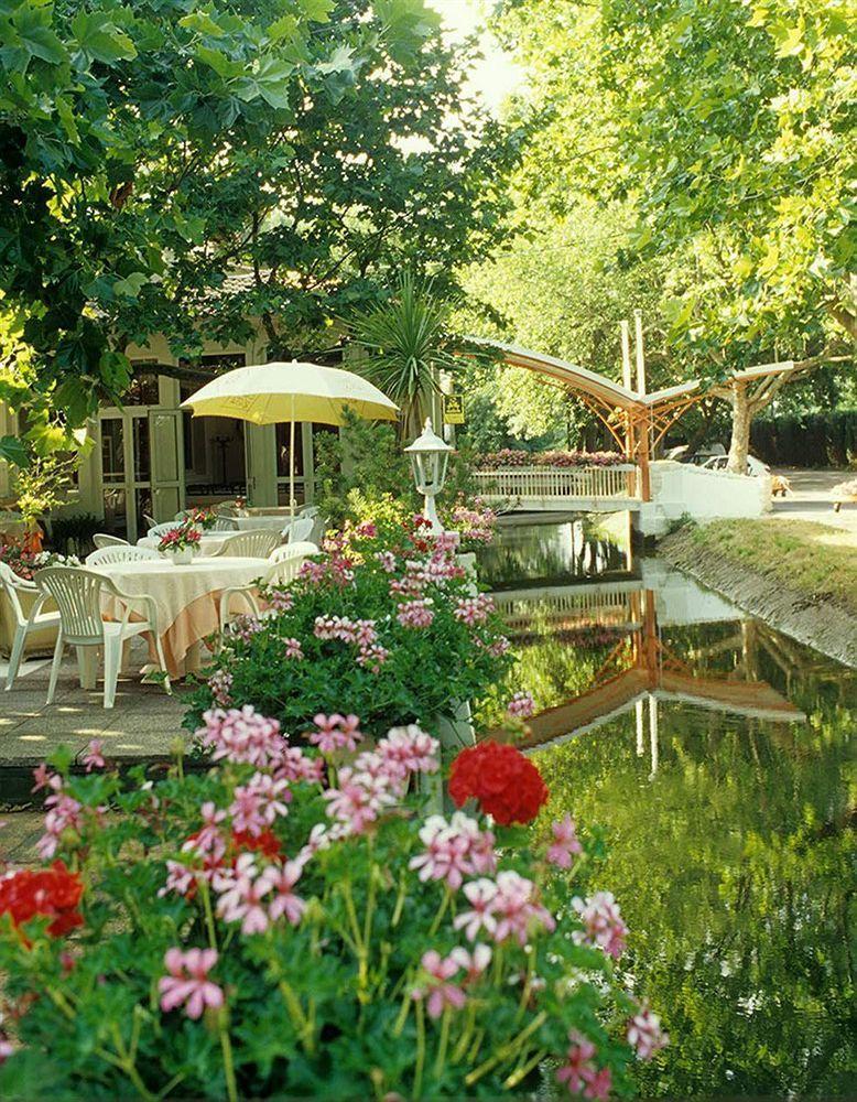 Hotel Restaurant Robinson Beaucaire  Exterior photo